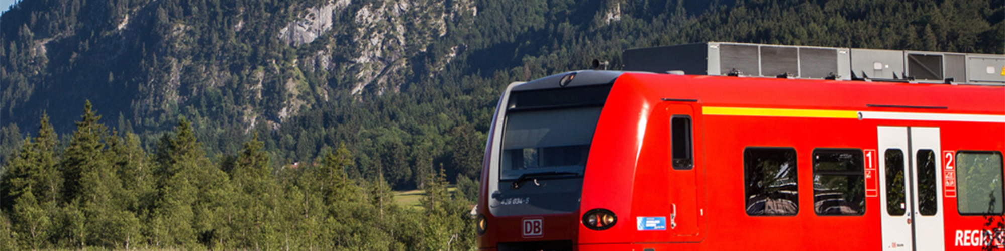 Schöne Bahnstrecken Blick in die Berge DB Regio Bayern